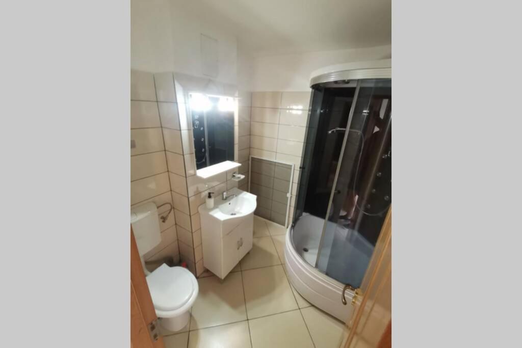 Dana Apartment Питещ Екстериор снимка
